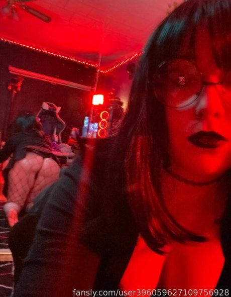 WhisperingPizza ASMR 独占ポルノスター 写真