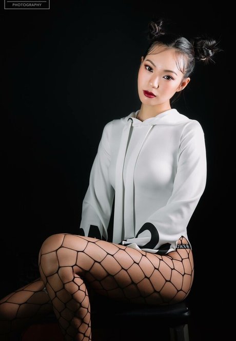 Lucia Liu ポルノスター アート 画像