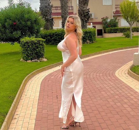 Sarah Anne Hooper ポルノスター 写真