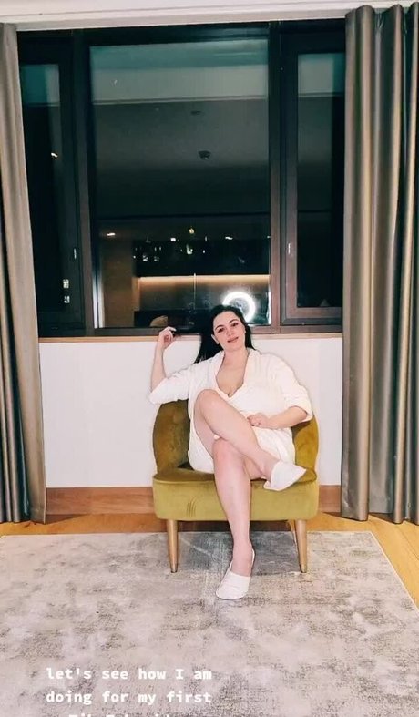 Klara Devine 限定スター 写真