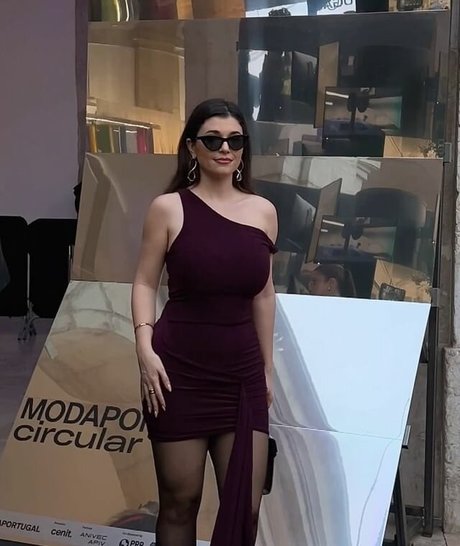 Carolina Neto ポルノモデル 写真