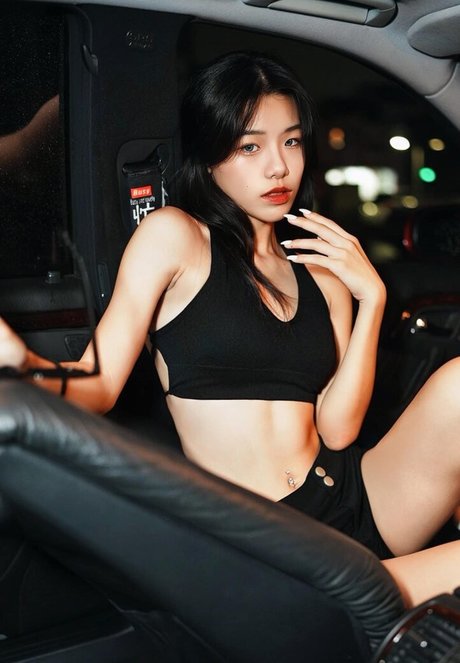 yu   sushi トップモデル 写真