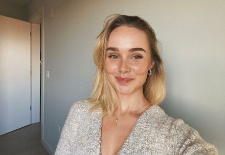 Alice Kristiansen ヌードのポルノスター 写真