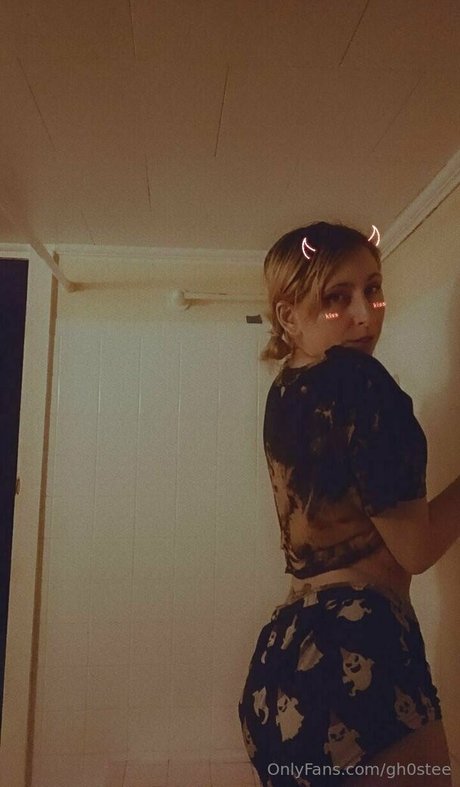 gh0stee セックスモデル 画像