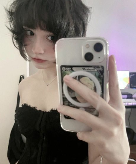 Pandemonita エロティックモデル 写真