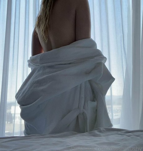 mushytushy 高品質モデル 写真