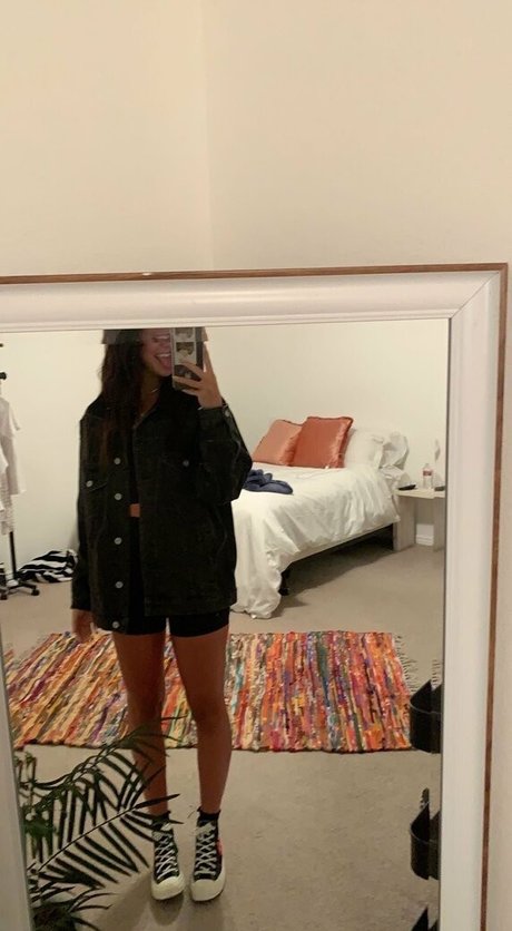 kylienelson 無料女優 写真