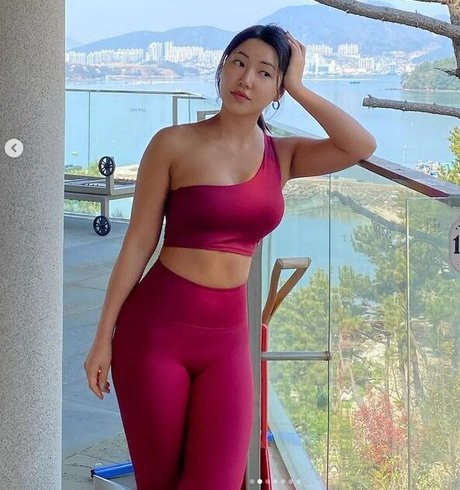 Beo Deul Jeong セックスモデル 画像