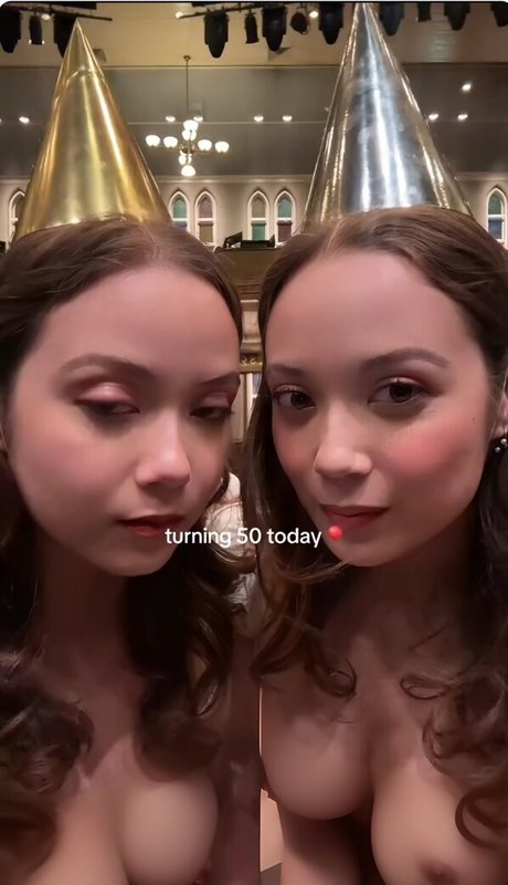 Laufey And Junia HD女優 画像