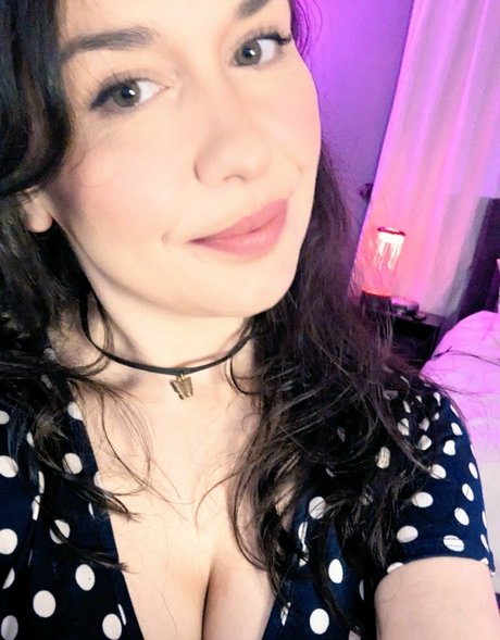 raenarchy top profile image