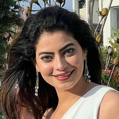 Fiza Choudhary アートモデル 画像