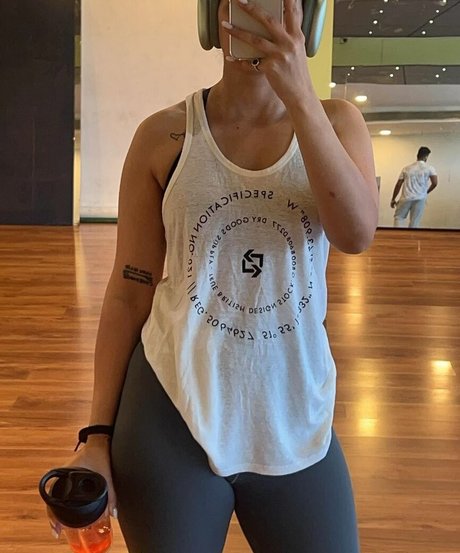 Fiza Choudhary 最高のスター 写真