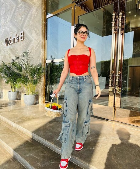 Fiza Choudhary ポルノスター 可愛い 写真