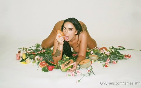 jameelahh アダルトモデル 写真