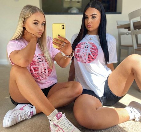 Lucy M セックスモデル 画像