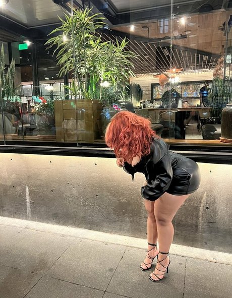 Sophialaurrren ポルノスター 裸 写真