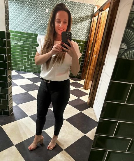 Scarlet Storm ポルノスター セックス 画像