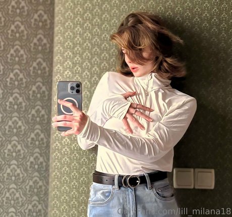 lill milana18 かわいいモデル 写真