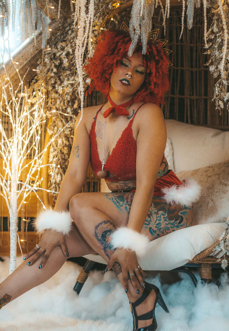 sierrablack エロティックなスター 写真