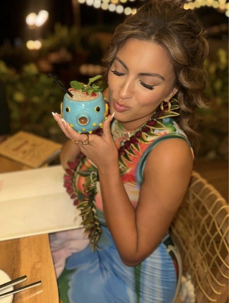 Tori Kelly 美しいスター 写真