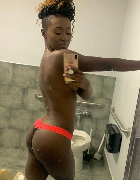 Queen Aminata top profile image
