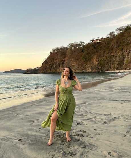Logan Rae Hill セックスモデル 写真