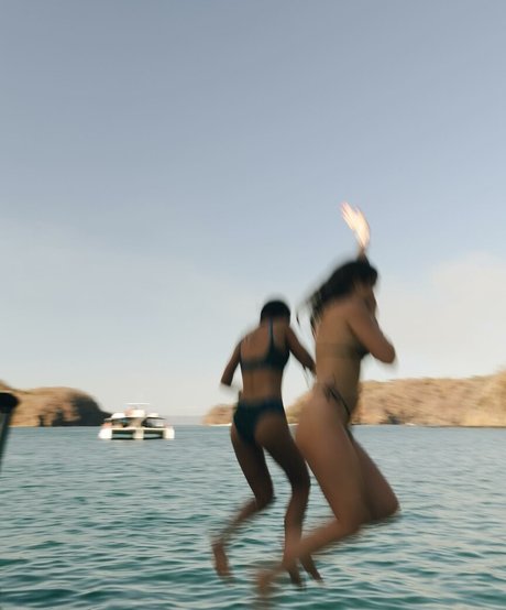 Logan Rae Hill 素敵な女優 写真