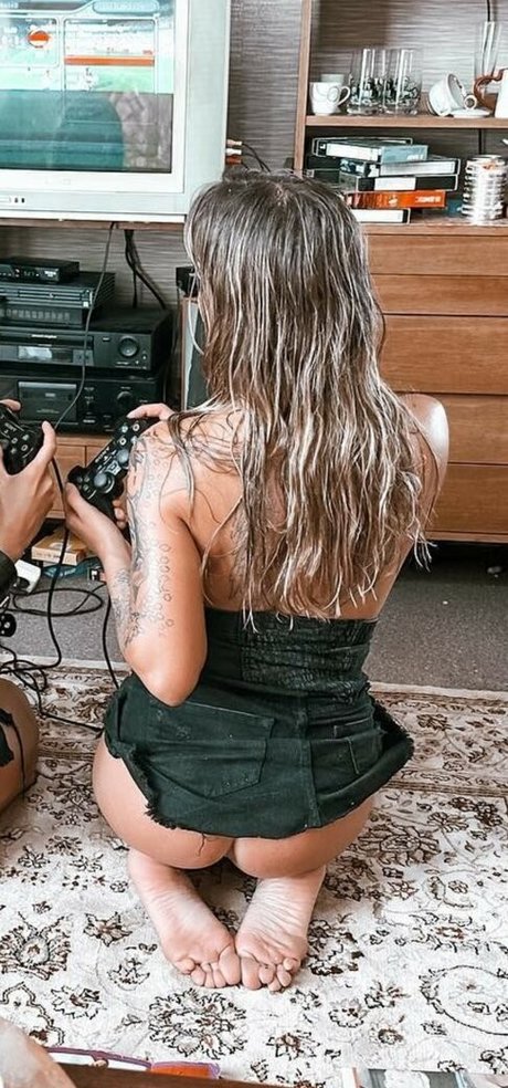 Silvia and Eveline Dellai エロティックなスター 写真