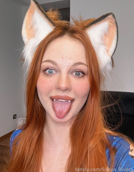 Sonya Rivers 裸のスター 写真