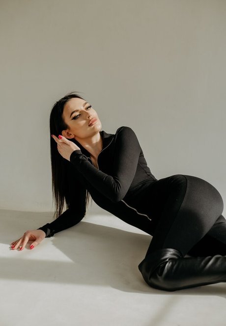 megan brunette ヌードスター 写真