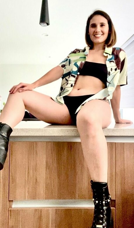 caro trueba28 美しいポルノスター 写真