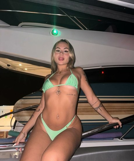 Lara Juc 最高の女優 写真