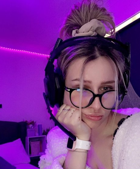 Cobyymj ヌードモデル ギャラリー