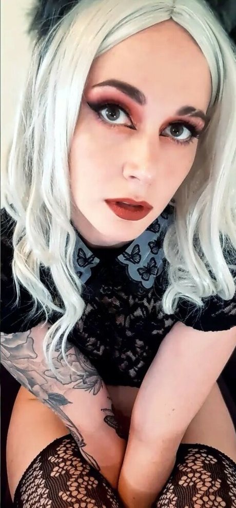 Salunes secret ポルノスター xxx 写真