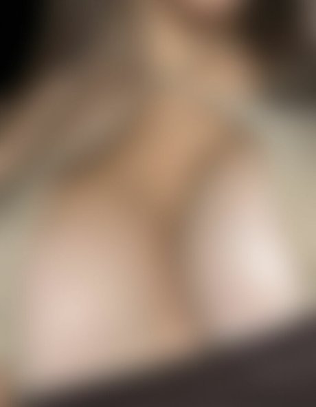筋肉質な女性 オンリーファンズ ポルノグラフィック 画像
