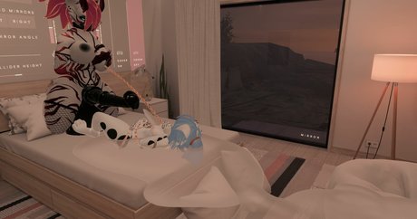Maxi Nightmode ヌードスター ギャラリー