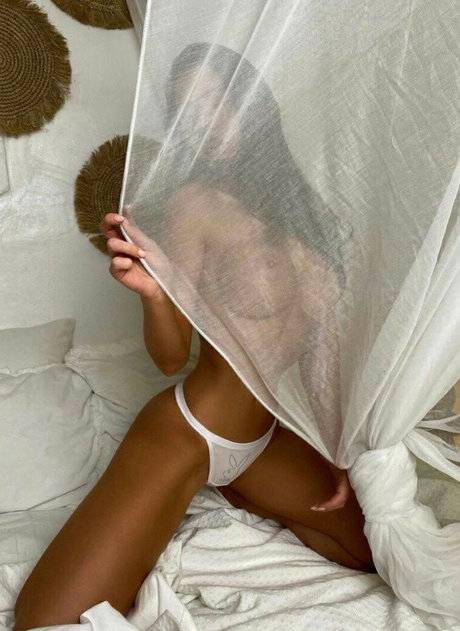 nastyaa 高品質のポルノスター 写真