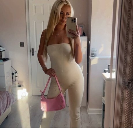 Lily Mcalpine ホットなポルノスター 画像