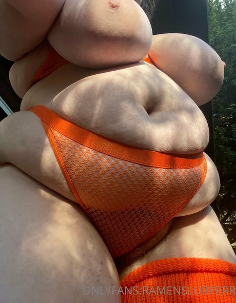 ramenslurps セクシーなスター 写真