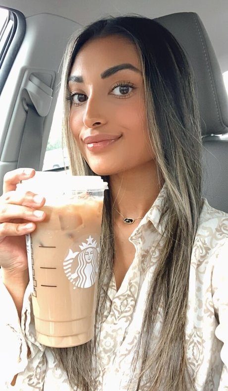 Zia Natasha Lehman かわいいポルノスター 画像