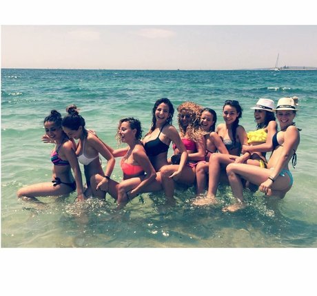 Cleo Bracchi 無料モデル ギャラリー