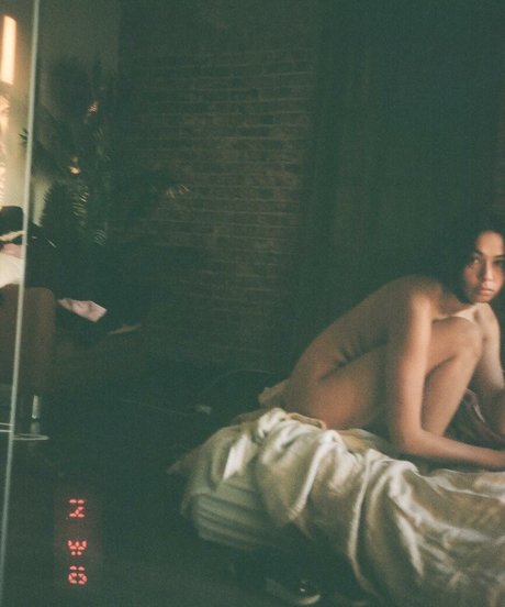 Bridget Gao Hollitt 独占モデル 写真