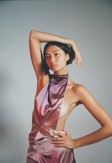 Bridget Gao Hollitt ヌードモデル 画像