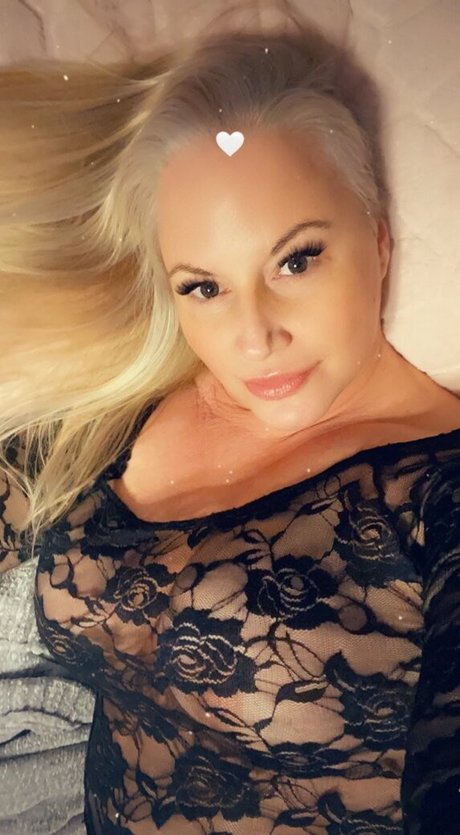 Tammy Sunny Sytch top profile image