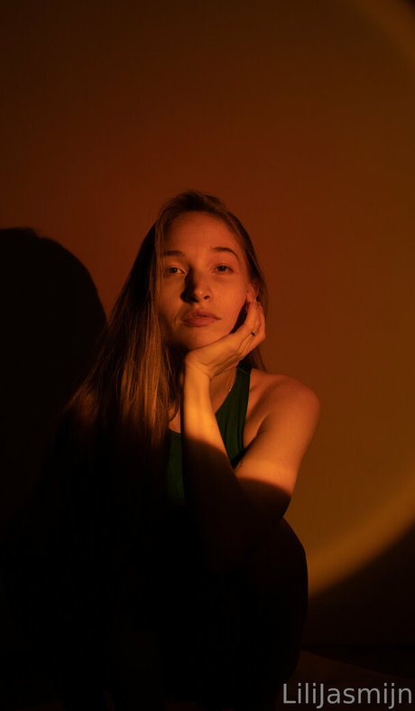 Lilijasmijn 美しいポルノスター 写真