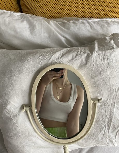 Lilijasmijn 裸のモデル 写真