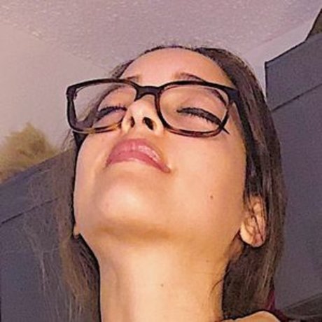 Jessi Callahan 可愛いモデル 写真