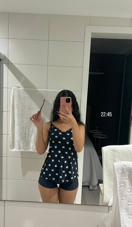 Poliana Arapiraca エロティックモデル ギャラリー