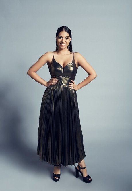 Lilly Singh 無料スター 写真