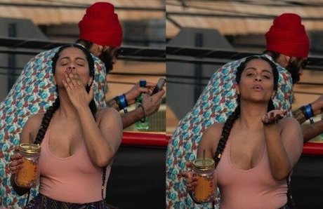 Lilly Singh スター ヌード 写真